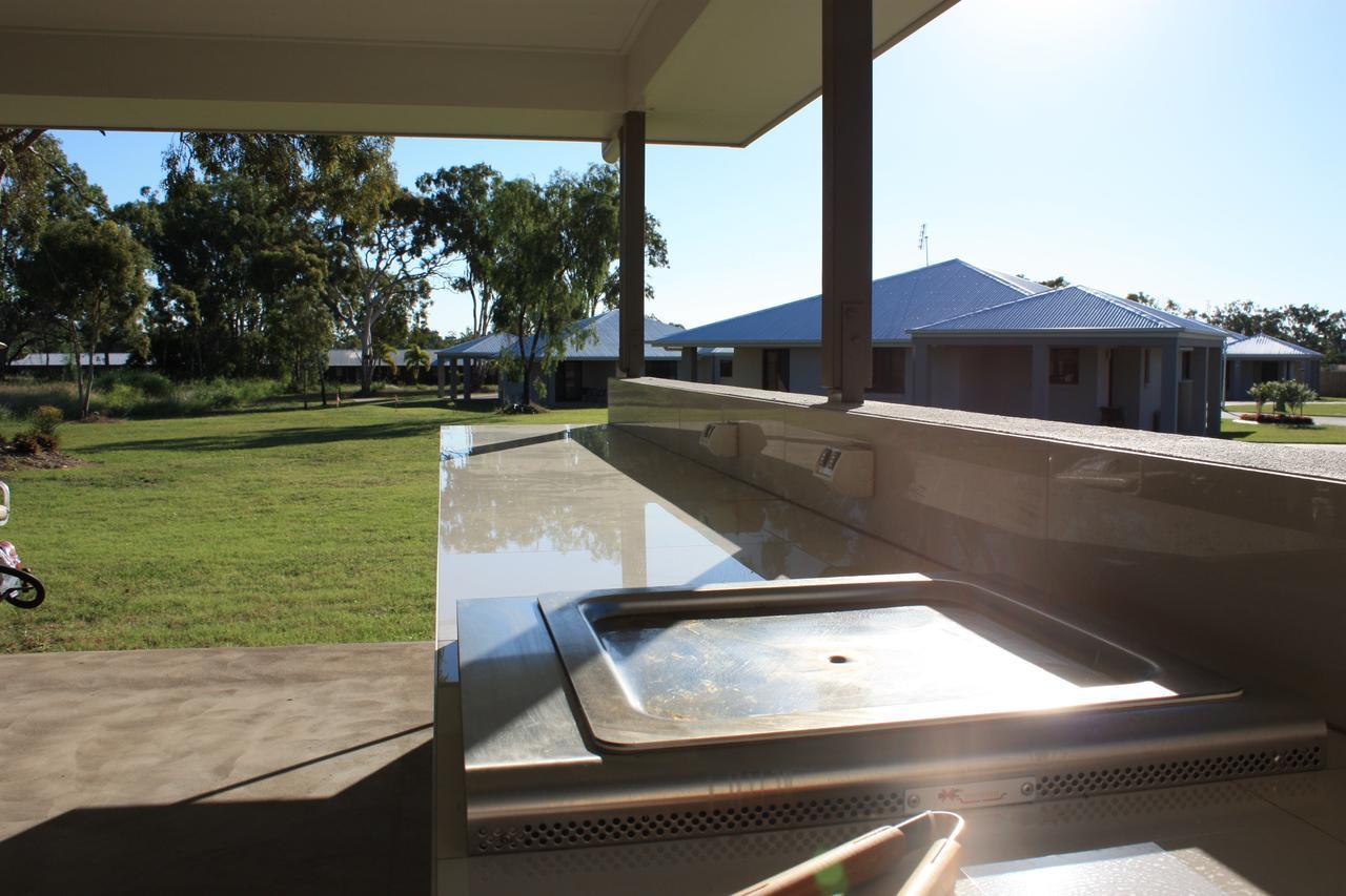 Casa Nostra Motel Rockhampton Esterno foto